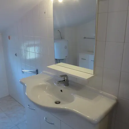Gloria Apartman
