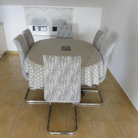 Apartment Gloria *