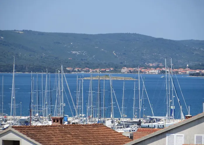 Διαμέρισμα Gloria Biograd Na Moru